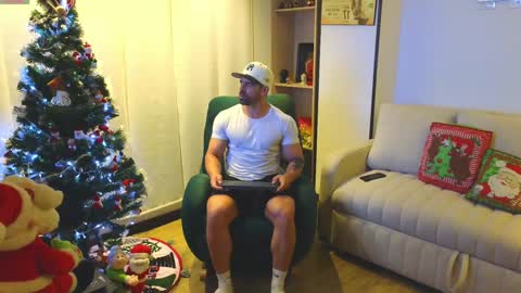 Snapshot of andrewfame chatting on December 2024 01:39:02 AM Andrew online show from December 2024 01:39:02 AM