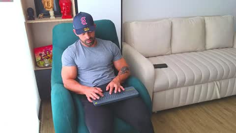 Snapshot of andrewfame chatting on January 2025 05:14:01 PM Andrew online show from January 2025 05:14:01 PM