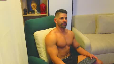 Snapshot of andrewfame chatting on February 2025 11:41:02 PM Andrew online show from February 2025 11:41:02 PM