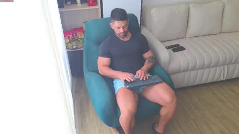 Snapshot of andrewfame chatting on February 2025 01:42:01 PM Andrew online show from February 2025 01:42:01 PM