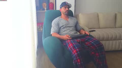 Snapshot of andrewfame chatting on March 2025 01:40:02 PM Andrew online show from March 2025 01:40:02 PM