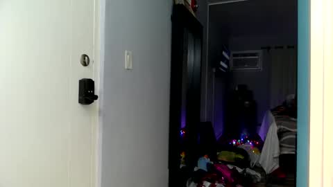 Snapshot of andrewgennie chatting on December 2024 02:18:01 AM andrewgennie online show from December 2024 02:18:01 AM