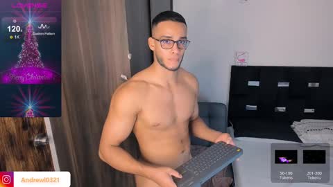 Snapshot of andrewl0321 chatting on January 2025 05:08:01 AM Follow me in Fansly     online show from January 2025 05:08:01 AM