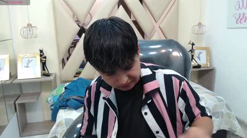 Snapshot of andrewsmile_ chatting on January 2025 12:42:02 PM ANDREW online show from January 2025 12:42:02 PM