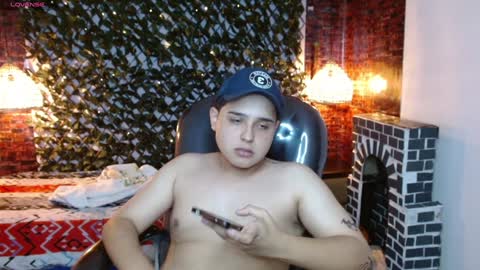 Snapshot of andrewsmile_ chatting on January 2025 08:15:02 PM ANDREW online show from January 2025 08:15:02 PM