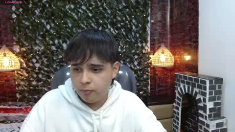 Snapshot of andrewsmile_ chatting on January 2025 11:17:01 PM ANDREW online show from January 2025 11:17:01 PM