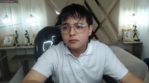 Snapshot of andrewsmile_ chatting on January 2025 03:25:02 PM ANDREW online show from January 2025 03:25:02 PM