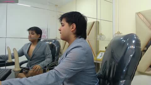 Snapshot of andrewsmile_ chatting on January 2025 03:25:01 PM ANDREW online show from January 2025 03:25:01 PM