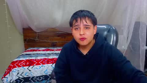 Snapshot of andrewsmile_ chatting on February 2025 12:17:02 PM ANDREW online show from February 2025 12:17:02 PM