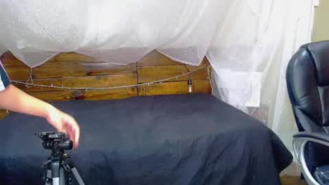 Snapshot of andrewsmile_ chatting on March 2025 12:23:01 PM ANDREW online show from March 2025 12:23:01 PM