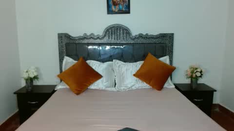 Anna online show from October 2025 05:07:02 AM