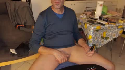 androx77 online show from October 2025 09:00:02 PM