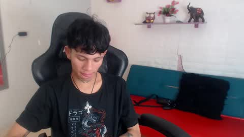 andy_dan1 online show from November 2025 03:27:01 PM