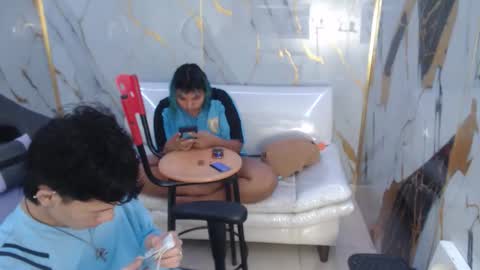 andy_dan1 online show from December 2025 06:25:01 PM