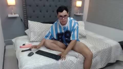 ANDY ESTEVEZ online show from July 2026 08:37:01 PM