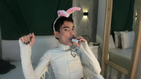A N D Y online show from May 2026 12:00:02 PM