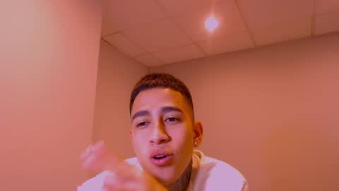 andy_xtralarge online show from February 2025 07:30:01 PM