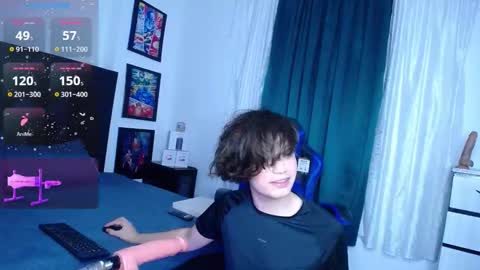 Snapshot of andyboy_19 chatting on November 2025 10:52:01 PM andy online show from November 2025 10:52:01 PM