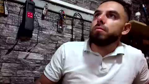 Snapshot of andyshr133 chatting on July 2026 05:00:02 AM andyshr133 online show from July 2026 05:00:02 AM