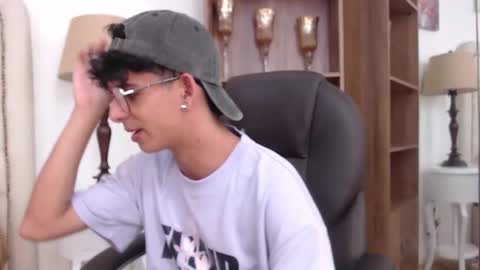 andyxibrat online show from March 2026 06:57:01 PM