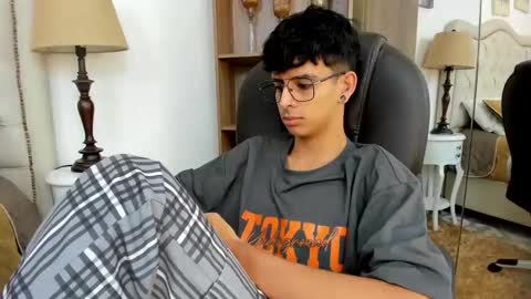andyxibrat online show from May 2026 12:02:01 PM