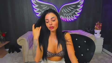 Anne online show from December 2024 05:18:02 PM