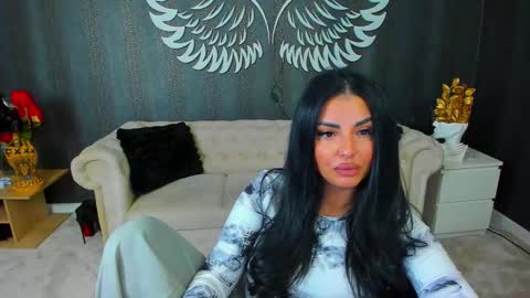 Anne online show from November 2025 05:57:02 PM