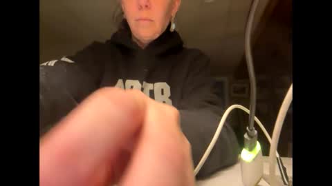 Snapshot of aneoakley chatting on November 2025 08:47:01 AM aneoakley online show from November 2025 08:47:01 AM