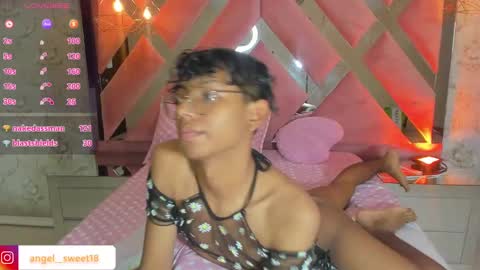 Snapshot of angel__sweet18 chatting on December 2024 12:17:01 AM online show from December 2024 12:17:01 AM