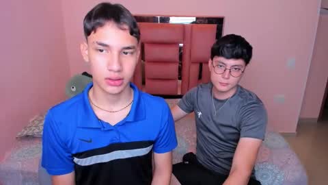 Snapshot of angel_and_jef chatting on November 2025 12:10:02 AM Angel and Jeff online show from November 2025 12:10:02 AM