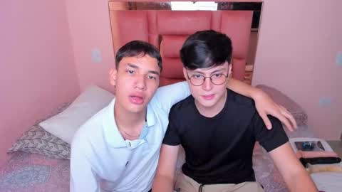 Snapshot of angel_and_jef chatting on November 2025 02:39:01 PM Angel and Jeff online show from November 2025 02:39:01 PM