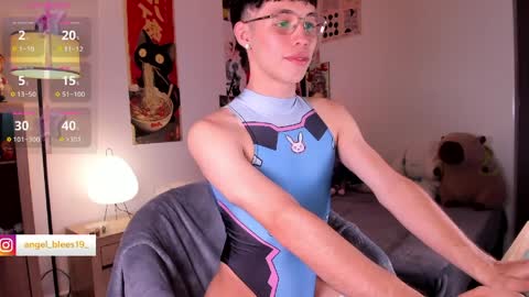 Angel   help me with 100 thumbs up online show from March 2026 07:59:01 PM