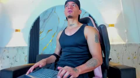 Snapshot of angel_blessed chatting on July 2026 12:33:01 PM angel_blessed online show from July 2026 12:33:01 PM