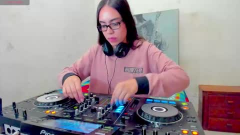 Anglica online show from October 2025 02:12:01 AM