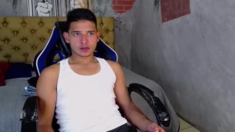 Angel Dusstt online show from November 2025 01:01:01 PM