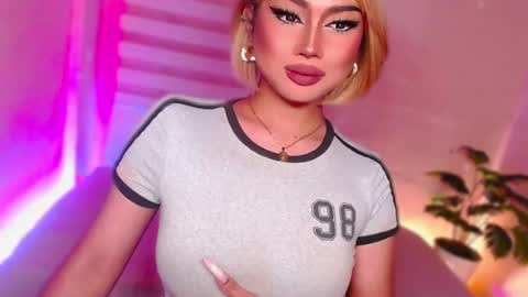 Snapshot of angel_eloaxx chatting on July 2026 08:04:02 PM Angel online show from July 2026 08:04:02 PM