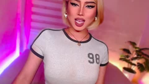 Snapshot of angel_eloaxx chatting on July 2026 08:26:02 PM Angel online show from July 2026 08:26:02 PM