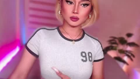 Snapshot of angel_eloaxx chatting on July 2026 03:51:02 PM Angel online show from July 2026 03:51:02 PM