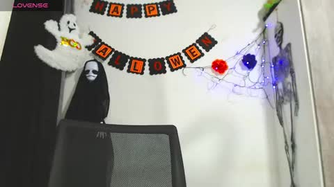 Angel online show from October 2025 10:32:02 PM