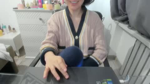 Snapshot of angel_lee__ chatting on March 2025 05:00:02 AM angel_lee__ online show from March 2025 05:00:02 AM