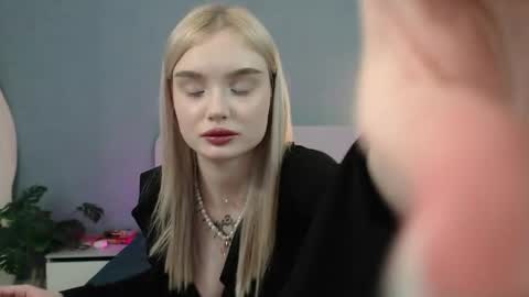 Angela online show from May 2026 06:07:01 AM