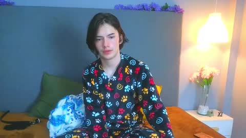 Angel online show from February 2025 03:13:02 AM