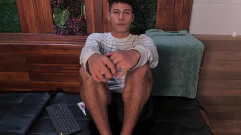 Snapshot of angel_silva_ chatting on May 2026 12:01:02 PM Angel online show from May 2026 12:01:02 PM