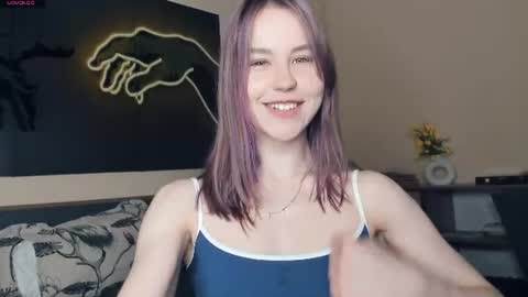 Snapshot of angel_to_burn chatting on June 2026 07:32:02 AM SofiaSofi online show from June 2026 07:32:02 AM