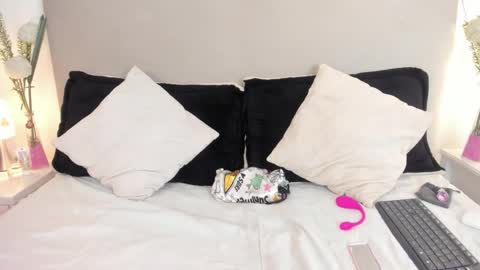 angel_velvet_ online show from March 2026 05:19:02 PM