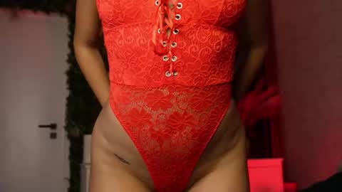 Anysia online show from November 2025 08:33:02 PM