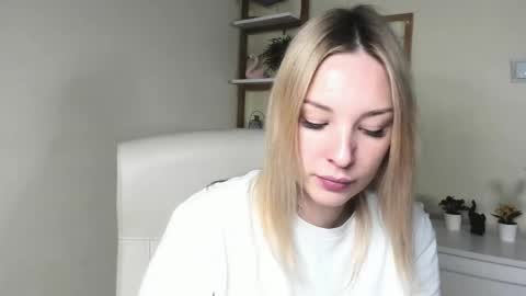 Angela online show from February 2026 02:03:02 PM