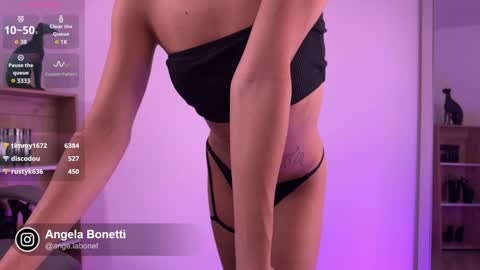 Snapshot of angela_bonetti chatting on December 2024 04:48:01 PM Angela Bonetti online show from December 2024 04:48:01 PM