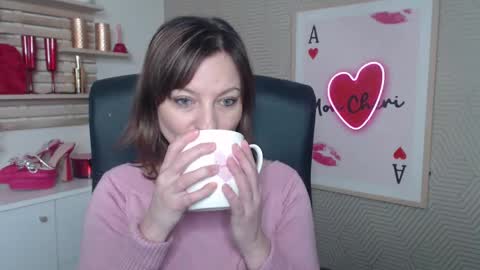 Snapshot of angela_samt chatting on February 2026 06:42:01 AM Angela online show from February 2026 06:42:01 AM