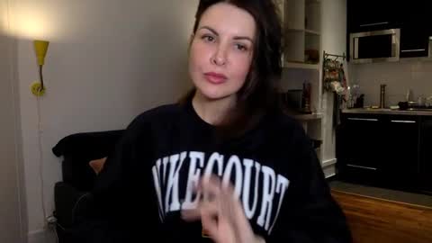 Snapshot of angeladarkk chatting on January 2025 09:40:01 PM Angela online show from January 2025 09:40:01 PM